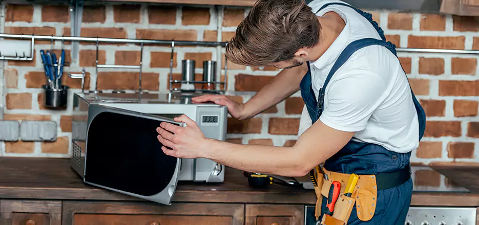 In-Home Microwave Repair in Escondido